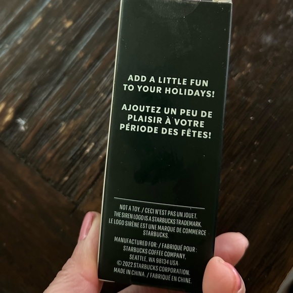 ⭐️ Starbucks 2022 Bling Studded Holiday Ornament keychain - Picture 3 of 3